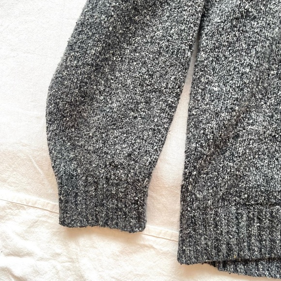 Men’s Gap Large Grey Knit Wool blend sweater - Picture 3 of 6